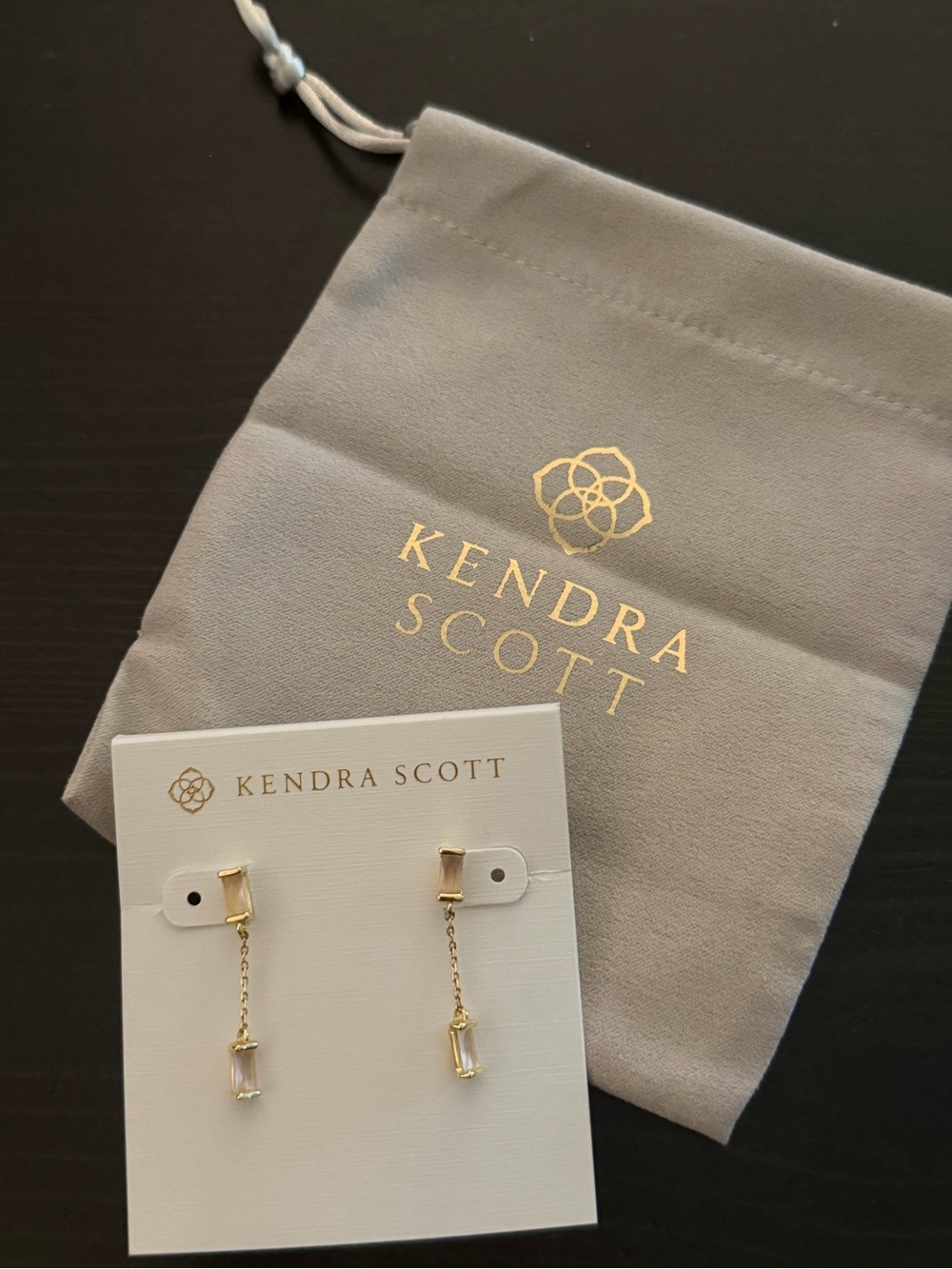 Kendra Scott Juliette gold drop earring in rose quartz